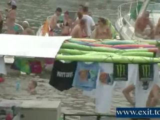 สาธารณะ เพศ ฟิล์ม ปาร์ตี้ ที่ เรือยอรช์ คลับ