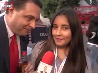 Странен vid на а мексикански дама с андреа dipre