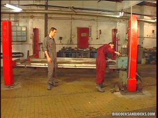 لاعبو الاسطوانات سخيف في ال factory كلارك danson و قضيب ستيفنز