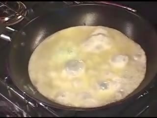 Tikko pēc bukkake - scrambled eggs