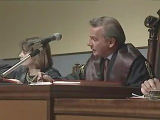 Sweetheart testified церква батько трахкав її twice