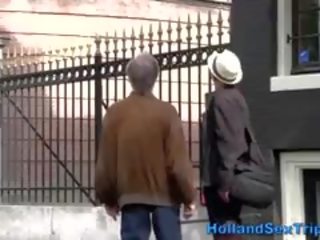 पुराना टूरिस्ट looks के लिए अडल्ट फ़िल्म में एम्स्टर्डम